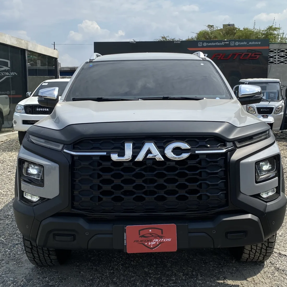 JAC T9